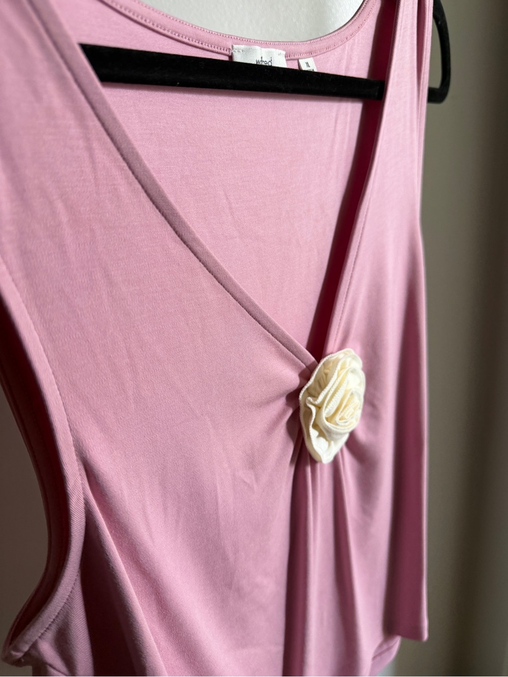 NWOT Aritzia Wilfred Goodlux Bloom Pink Tank Top with Center Rosette XL Womens - Picture 3 of 13